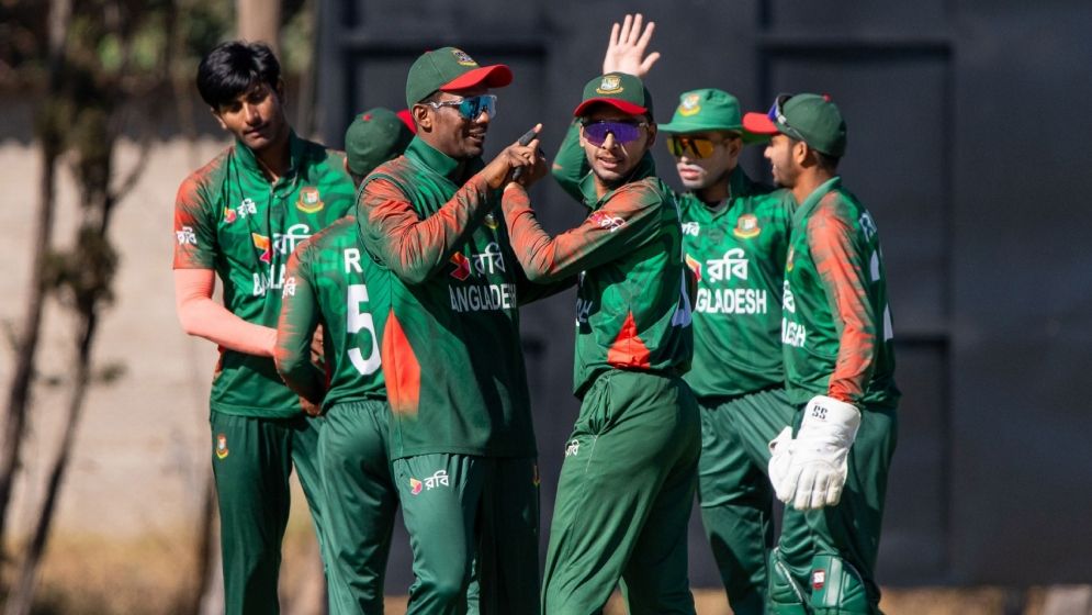 জিম্বাবুয়েকে উড়িয়ে ফাইনালে বাংলাদেশ অনূর্ধ্ব-১৯ দল